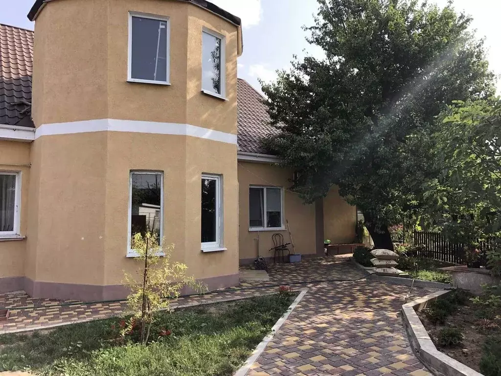 Дом в Крым, Бахчисарайский район, с. Угловое ул. Ленина (255 м) - Фото 1