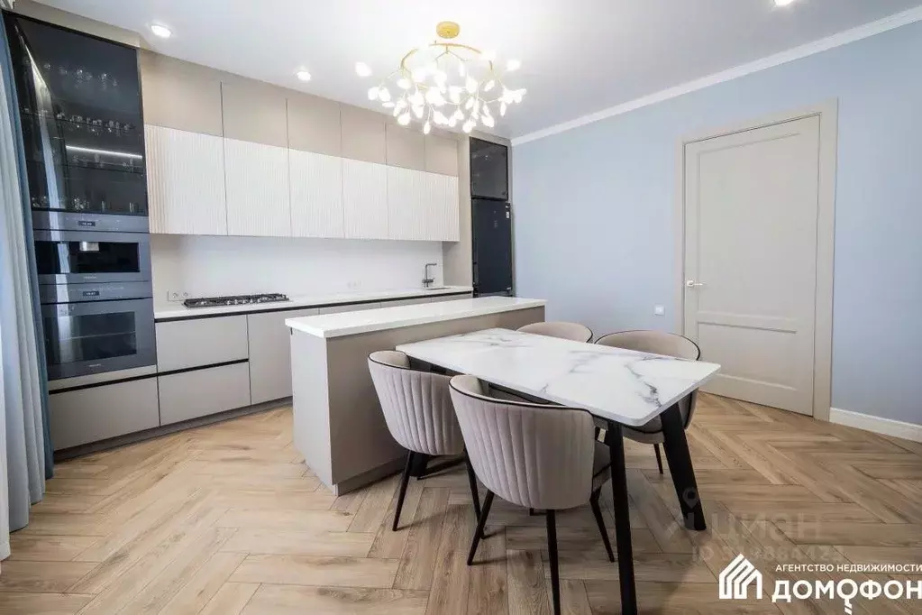 Коттедж в Омская область, Омск Широкая ул., 82 (180 м) - Фото 0
