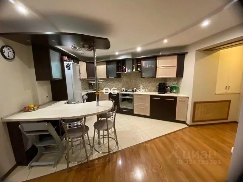 3-к кв. Брянская область, Брянск ул. Ромашина, 39 (85.0 м) - Фото 1