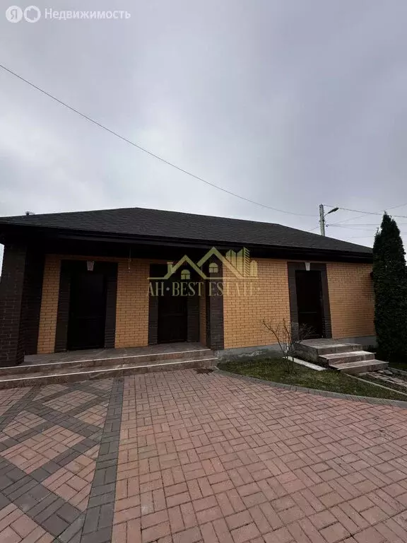 Дом в село Гизель, улица Зои Пхалаговой (350 м) - Фото 2