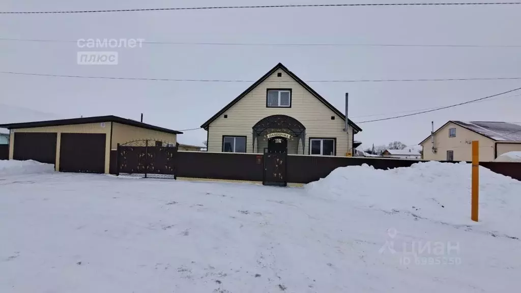 Дом в Башкортостан, Кушнаренковский сельсовет, с. Кушнаренково ул. ... - Фото 1