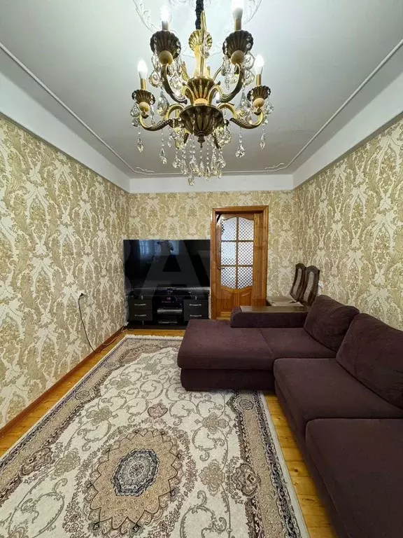 3-к. квартира, 90 м, 9/9 эт. - Фото 0