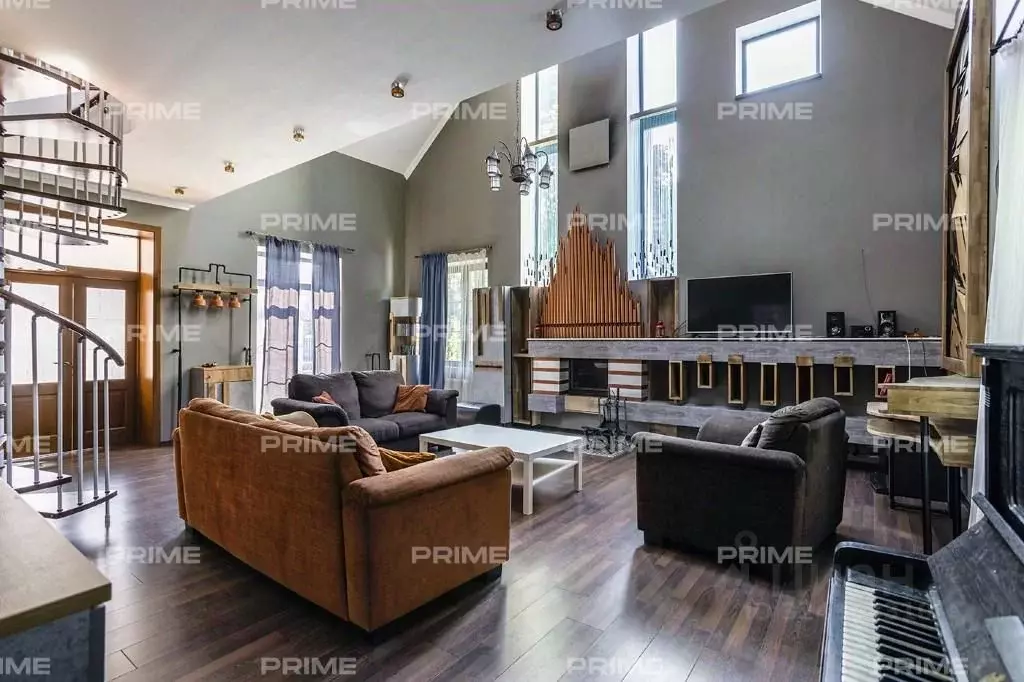 Коттедж в Москва Лесное озеро кп, 74 (500 м) - Фото 1