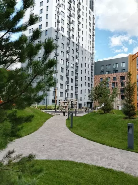 3-к кв. Тюменская область, Тюмень ул. 50 лет Октября, 63Г (100.0 м) - Фото 1