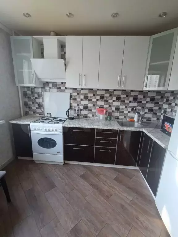 3-к. квартира, 65 м, 4/10 эт. - Фото 0