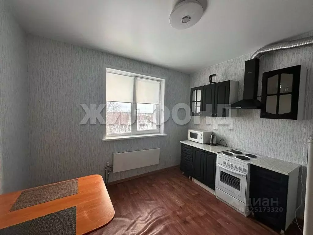 2-к кв. Ханты-Мансийский АО, Когалым ул. Кирова, 13 А (53.0 м) - Фото 1