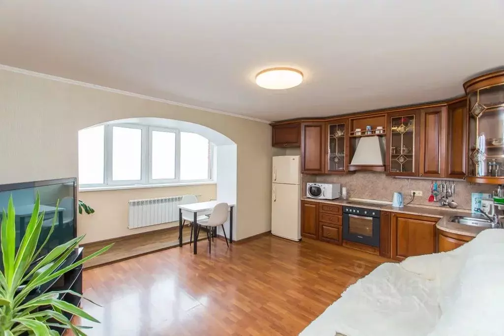 3-к кв. Приморский край, Владивосток ул. Толстого, 43А (65.0 м) - Фото 0