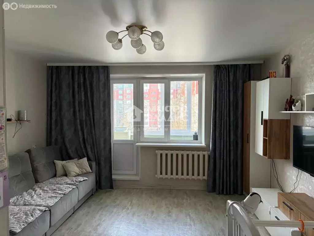 1-комнатная квартира: Омск, улица Арнольда Нейбута, 11 (39 м) - Фото 2