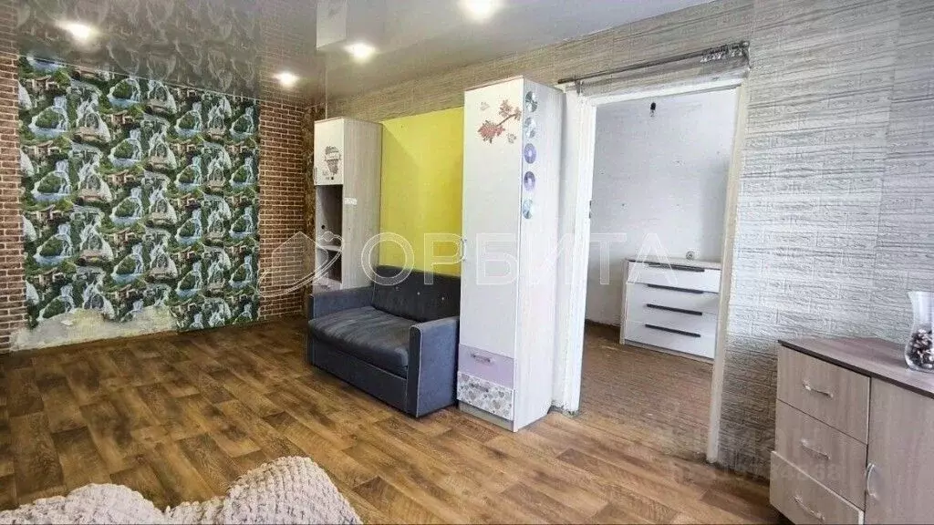 2-к кв. Тюменская область, Тюмень ул. 50 лет Октября, 55 (44.6 м) - Фото 0
