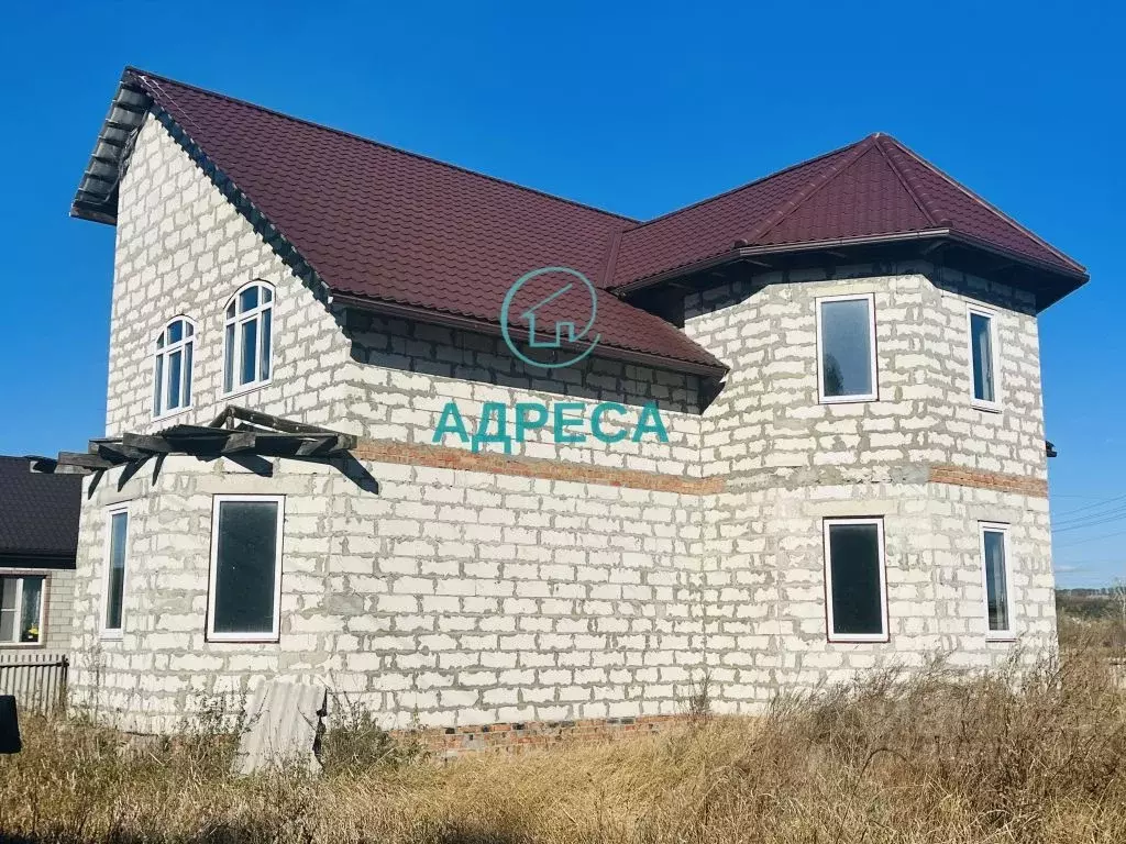 Дом в Белгородская область, Новооскольский муниципальный округ, с. ... - Фото 1