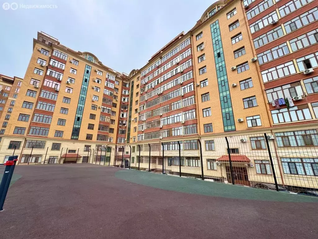 1-комнатная квартира: Махачкала, улица Юсупова, 65 (65 м) - Фото 2