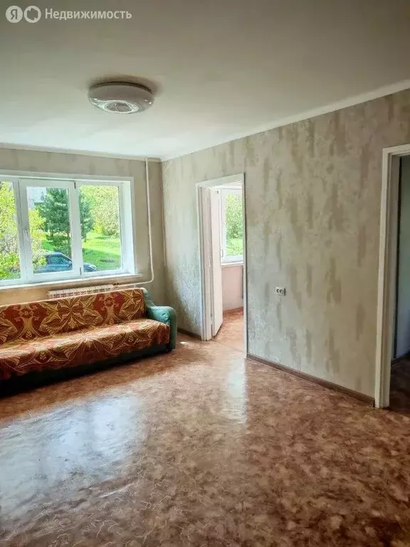 3-комнатная квартира: Кемерово, проспект Химиков, 12А (48 м) - Фото 1