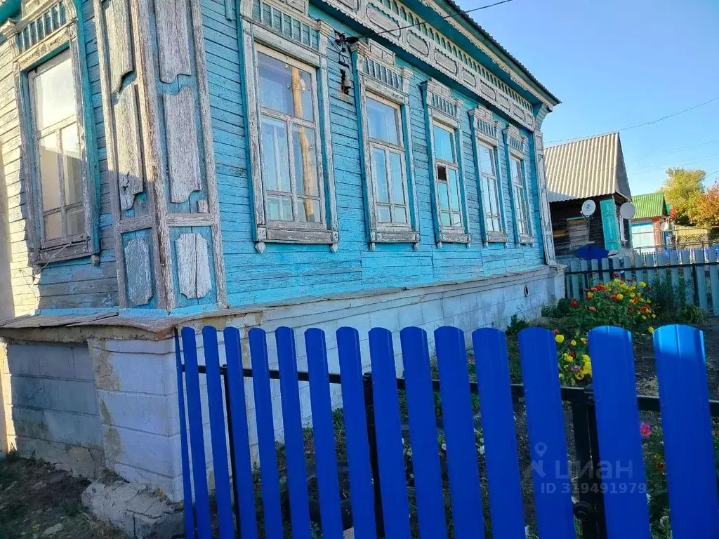 Дом в Саратовская область, Базарно-Карабулакский район, Свободинское ... - Фото 1