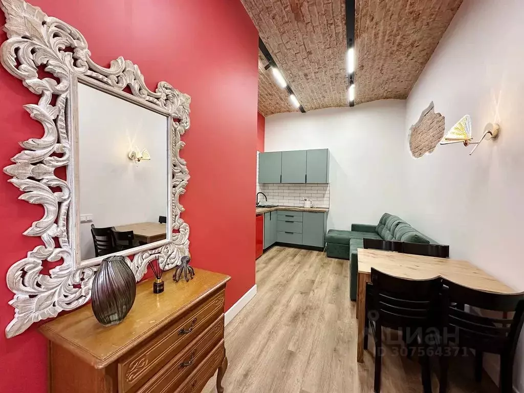 2-к кв. Приморский край, Владивосток ул. Адмирала Фокина, 11А (30.0 м) - Фото 0