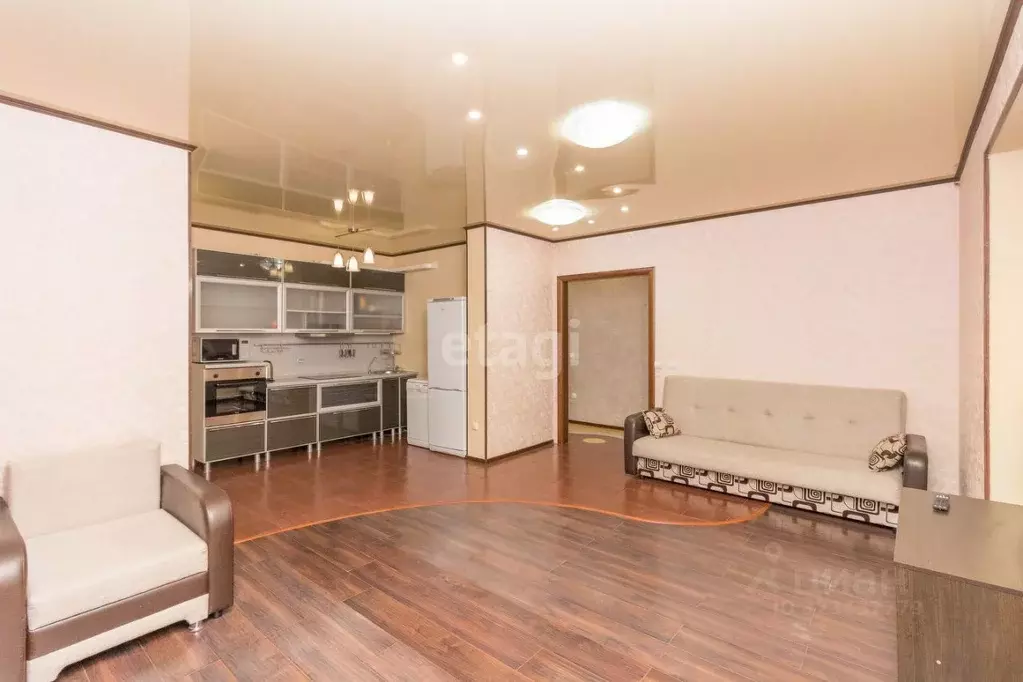 2-к кв. Тюменская область, Тюмень ул. Максима Горького, 68 (86.6 м) - Фото 2