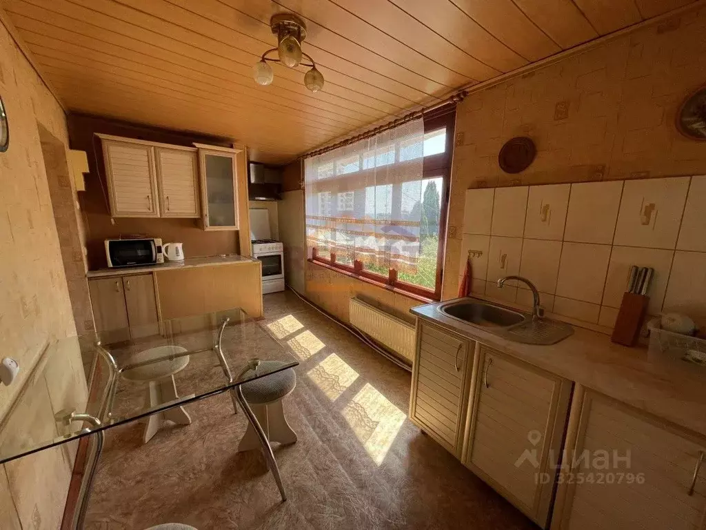 2-к кв. Крым, Ялта ул. Кирова, 115 (85.0 м) - Фото 1