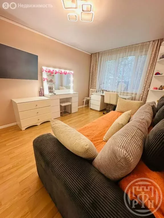 3-комнатная квартира: Санкт-Петербург, улица Дыбенко, 12к1 (75.8 м) - Фото 1