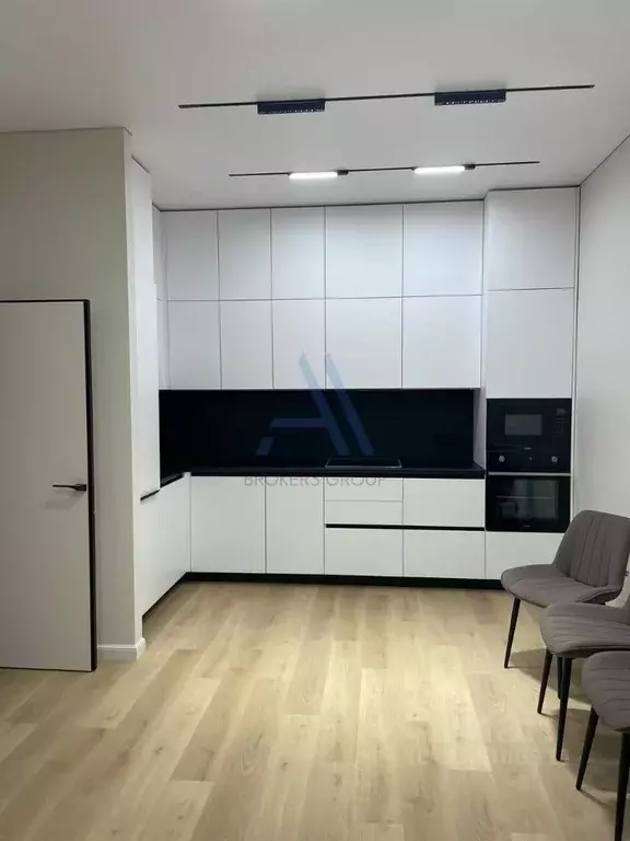 3-к кв. Татарстан, Казань ул. Сибгата Хакима, 43 (86.78 м) - Фото 0
