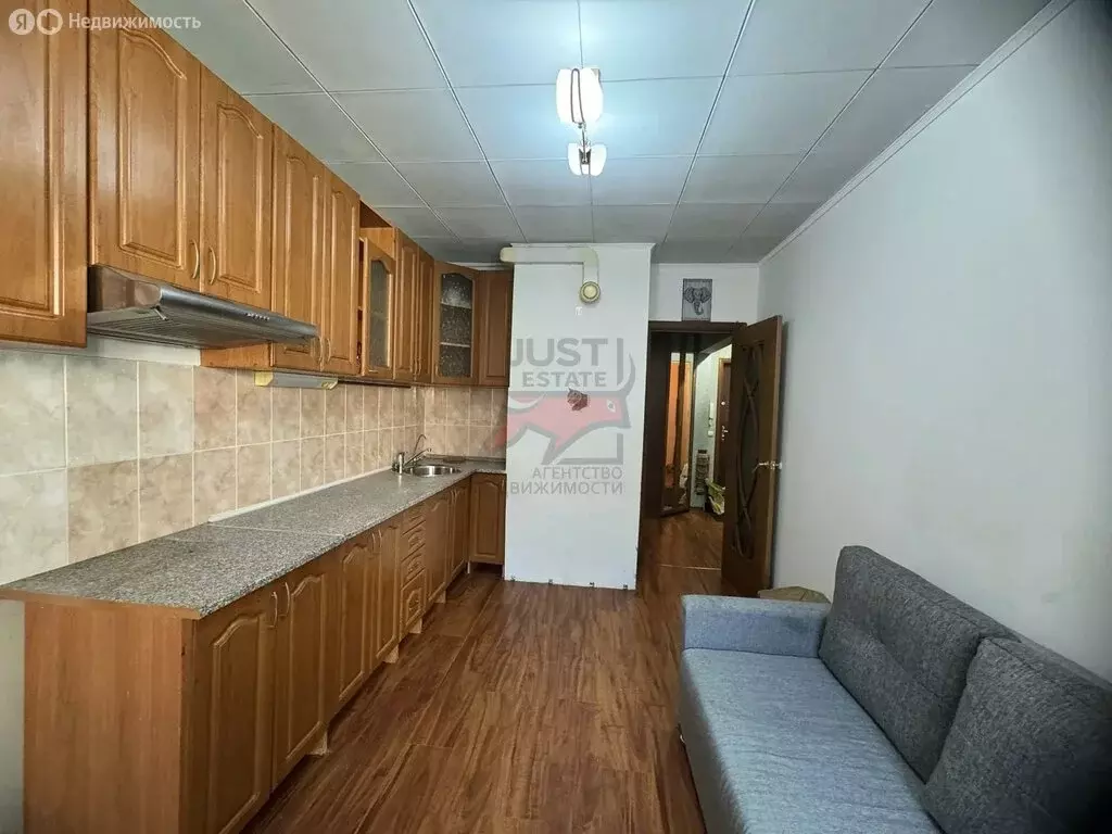 1-комнатная квартира: посёлок городского типа Нахабино, улица Чкалова, ... - Фото 2