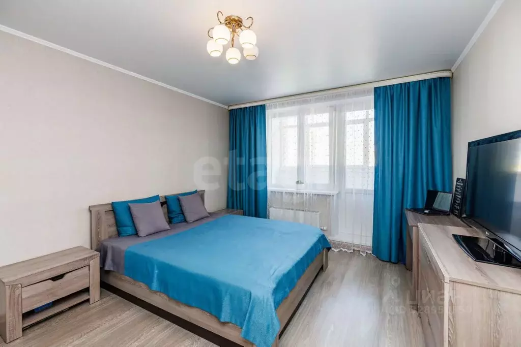 2-к кв. Тюменская область, Тюмень Кремлевская ул., 110к3 (66.4 м) - Фото 1