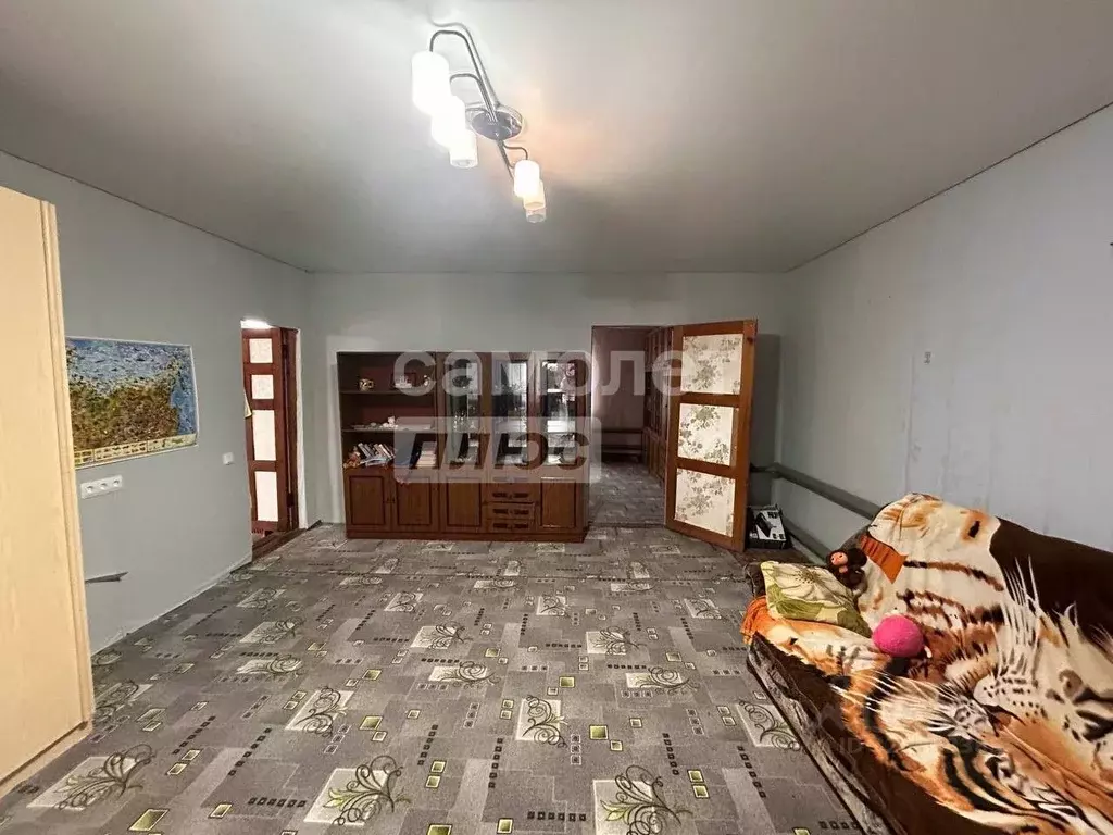 Дом в Оренбургская область, Курманаевский район, Лабазинский ... - Фото 1