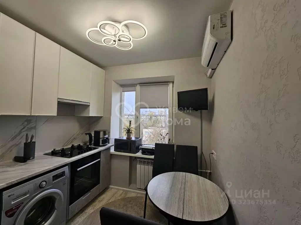 3-к кв. Волгоградская область, Волгоград ул. Наумова, 12 (59.2 м) - Фото 2