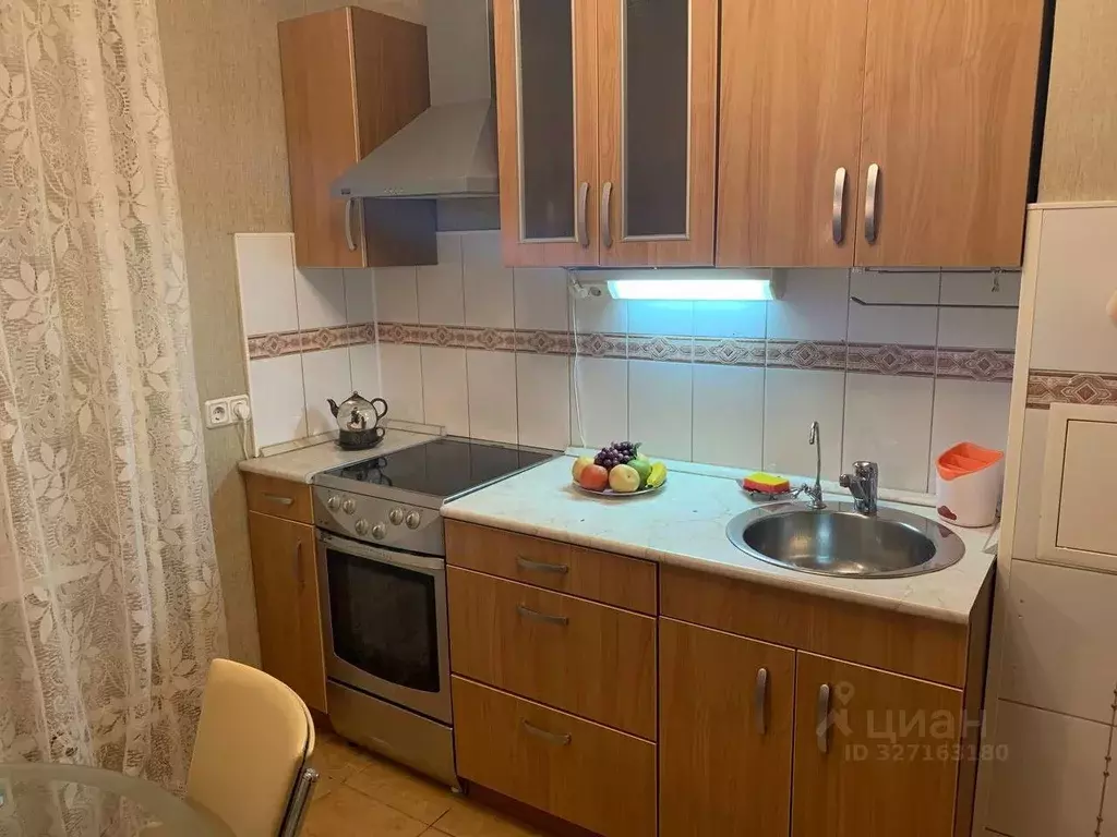 3-к кв. Москва Загородное ш., 8кБ (64.7 м) - Фото 1