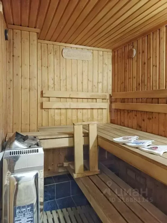 4-к кв. Приморский край, Владивосток ул. Нейбута, 30 (86.6 м) - Фото 0