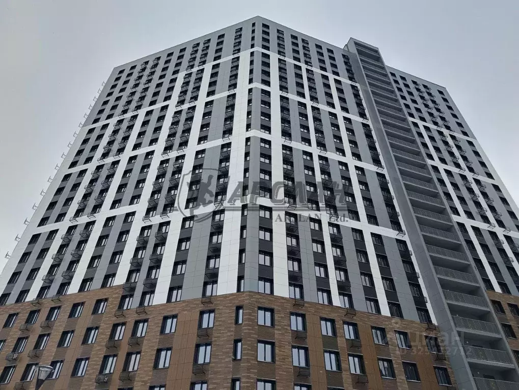 2-к кв. Татарстан, Казань ул. Рауиса Гареева, 103А (45.9 м) - Фото 1