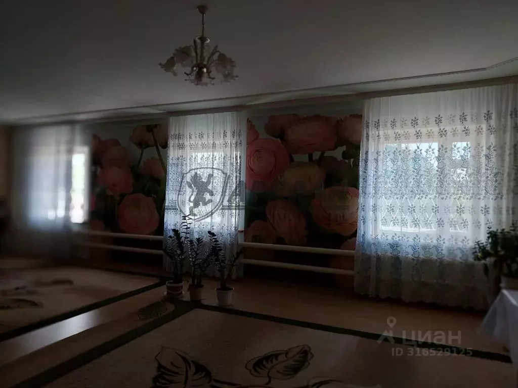 Дом в Татарстан, с. Высокая Гора ул. Татарстан (212 м) - Фото 0