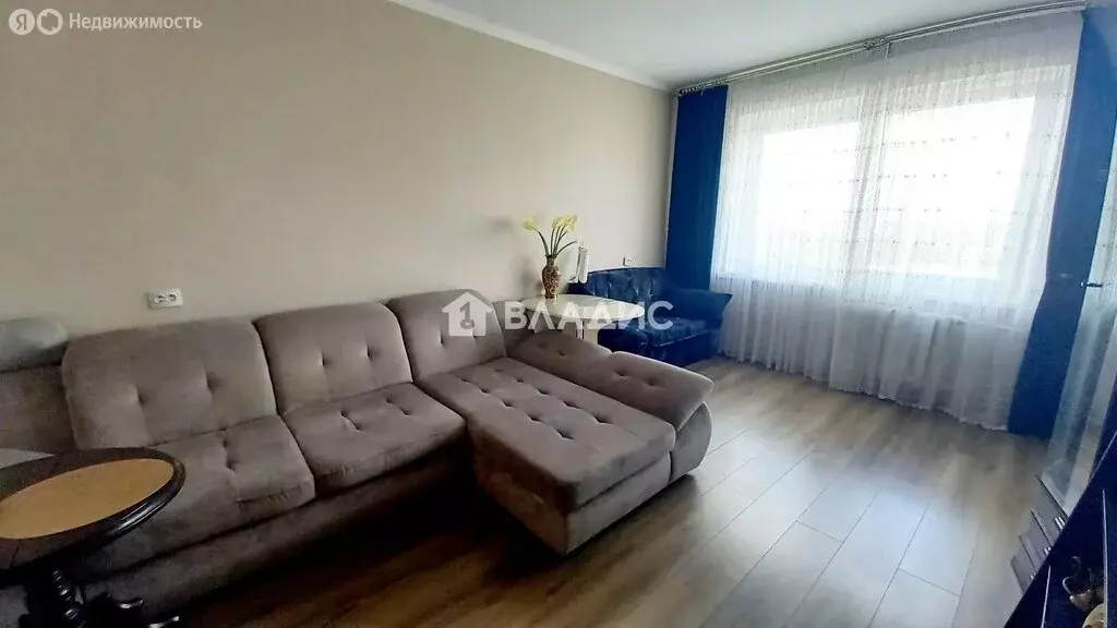 3-комнатная квартира: Калининград, улица Полковника Ефремова, 7 (63 м) - Фото 1