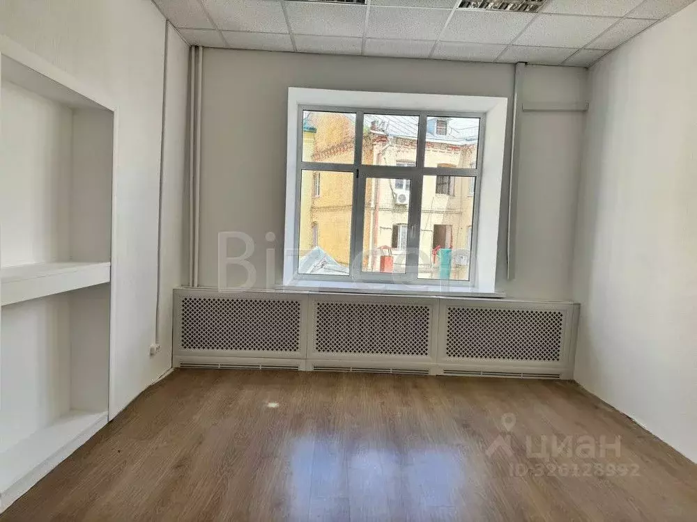 Офис в Москва Малая Бронная ул., 2С1 (22 м) - Фото 1