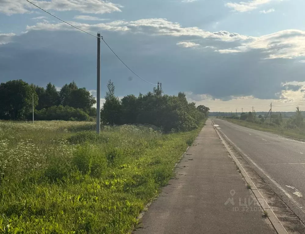 Участок в Московская область, Шаховская муниципальный округ, д. Дор  ... - Фото 0
