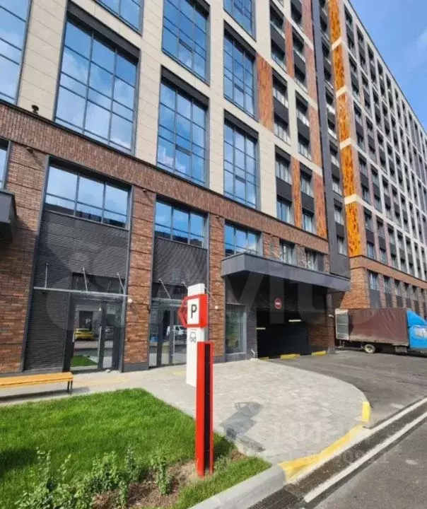 Гараж в Санкт-Петербург Уральская ул., 23 (13 м) - Фото 1