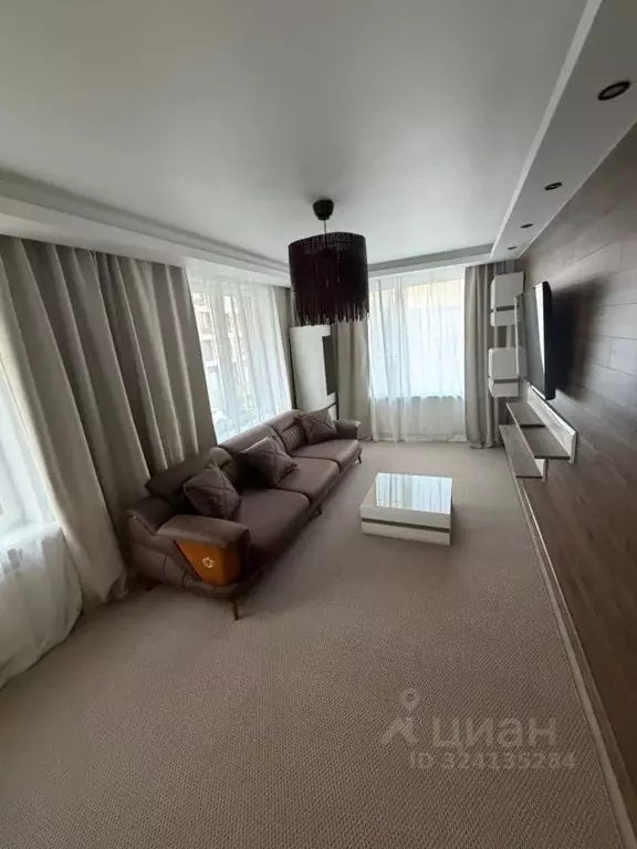 3-к кв. Санкт-Петербург ул. Военная, 18к2 (100.0 м) - Фото 1