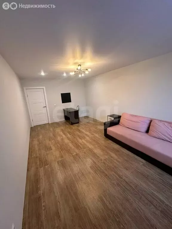 1-комнатная квартира: Энгельс, улица Тельмана, 25 (50 м) - Фото 1