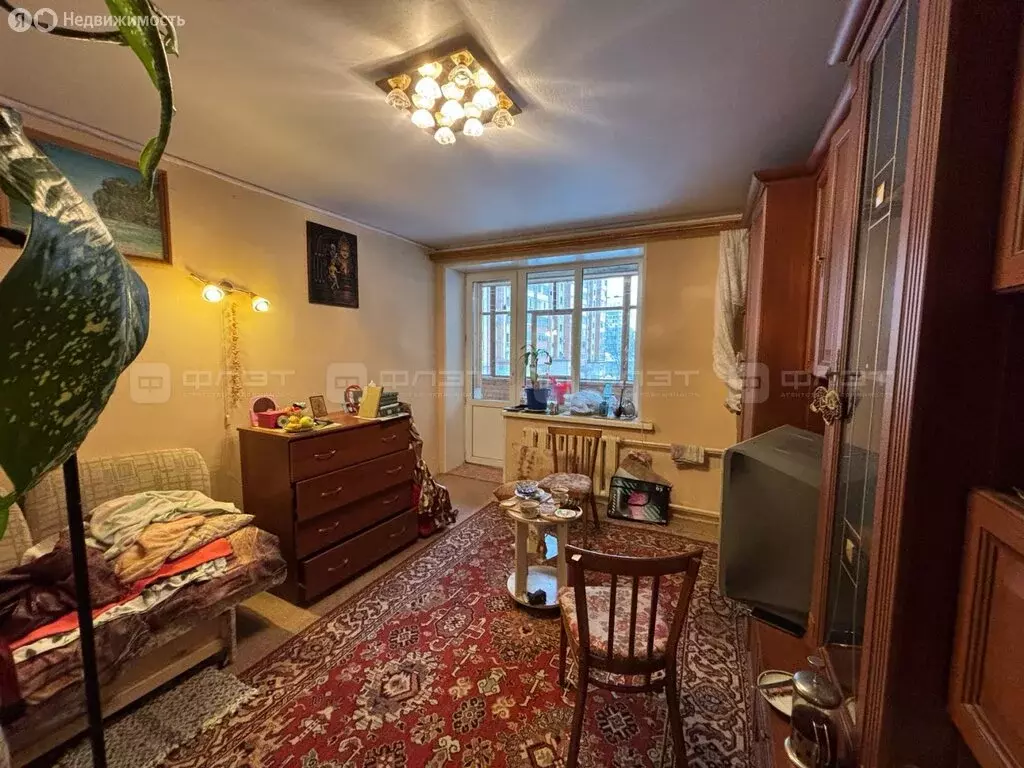 3-комнатная квартира: Казань, улица Хусаина Мавлютова, 46 (61.8 м) - Фото 1