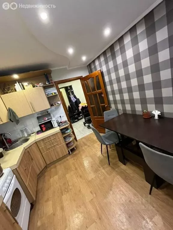 3-комнатная квартира: Тольятти, улица 70 лет Октября, 88 (76.3 м) - Фото 1