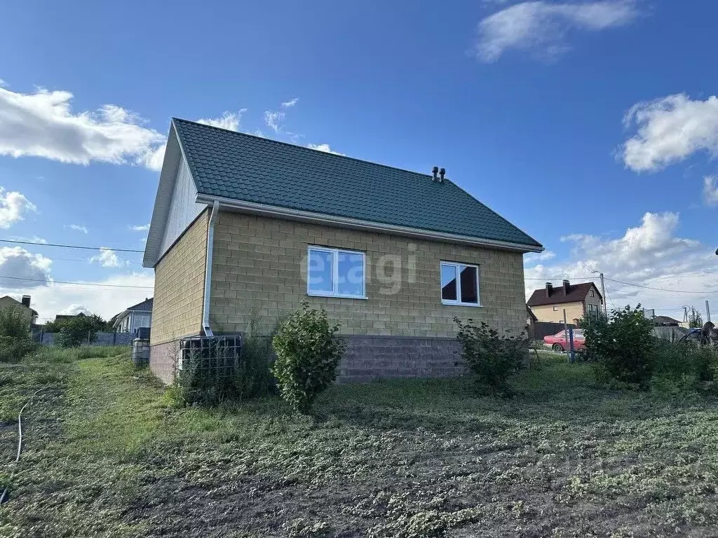 Дом в Белгородская область, Белгород Юго-Западный-2.2 мкр, пер. 1-й ... - Фото 0