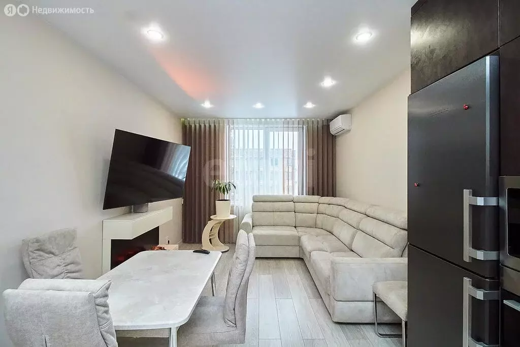 2-комнатная квартира: Тюмень, улица Фармана Салманова, 14 (58 м) - Фото 2