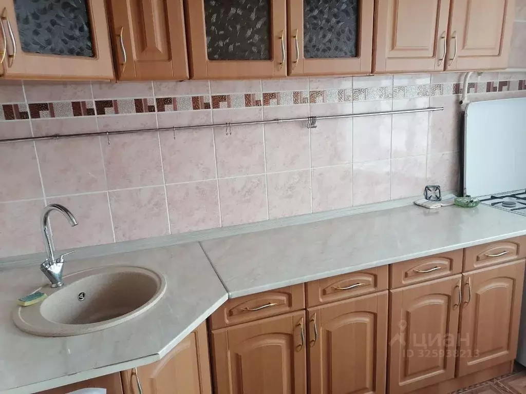 3-к кв. Ростовская область, Новочеркасск Первомайская ул., 164 (70.0 ... - Фото 1