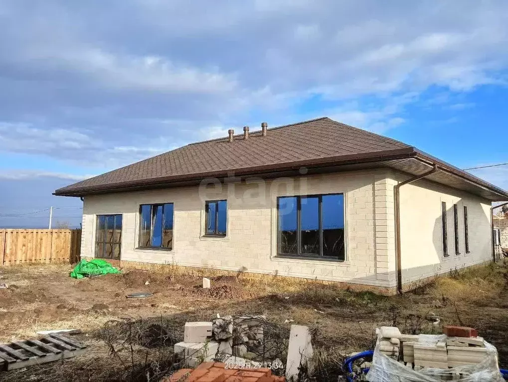 Дом в Курская область, Курский район, Моковский сельсовет, д. Гремячка ... - Фото 1