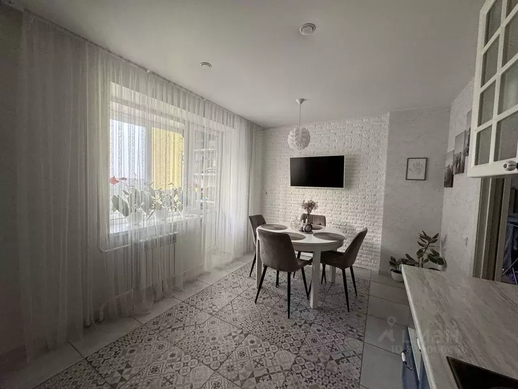 2-к кв. Владимирская область, Владимир ул. Горького, 133 (69.0 м) - Фото 0