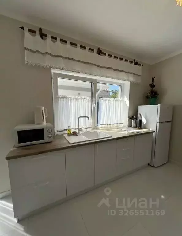 Дом в Краснодарский край, Анапа Крепостная ул., 13 (50 м) - Фото 2