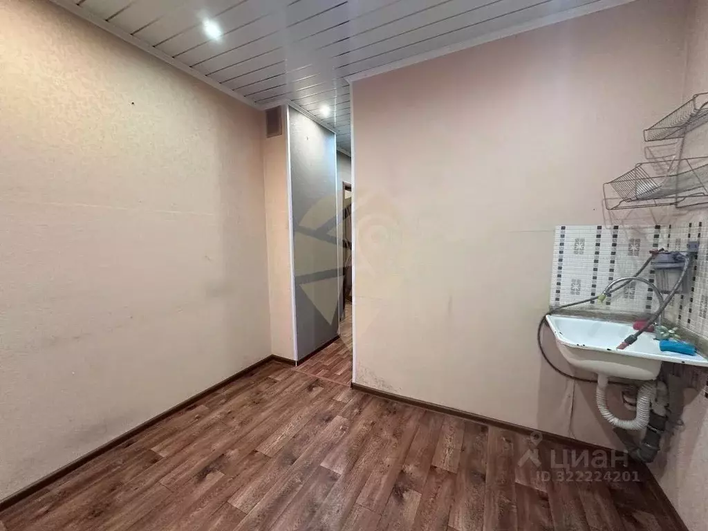 1-к кв. Белгородская область, Губкин Спортивный проезд, 1 (30.6 м) - Фото 2