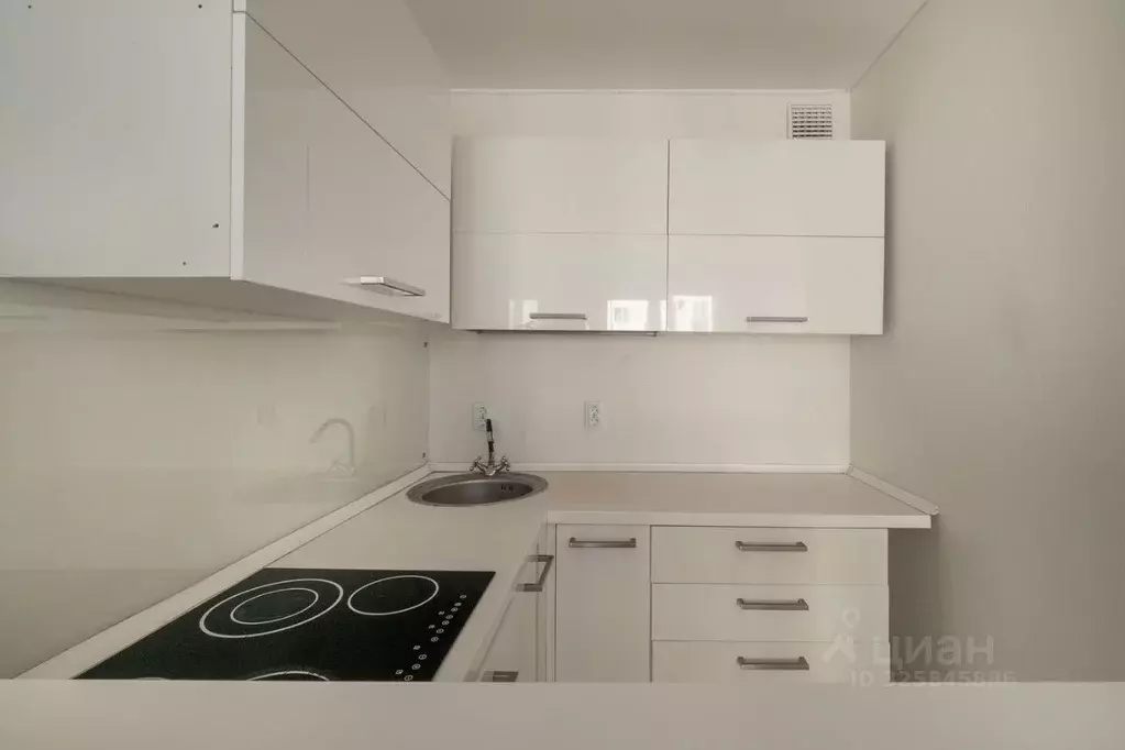 1-к кв. Свердловская область, Екатеринбург ул. Евгения Савкова, 44Б ... - Фото 1