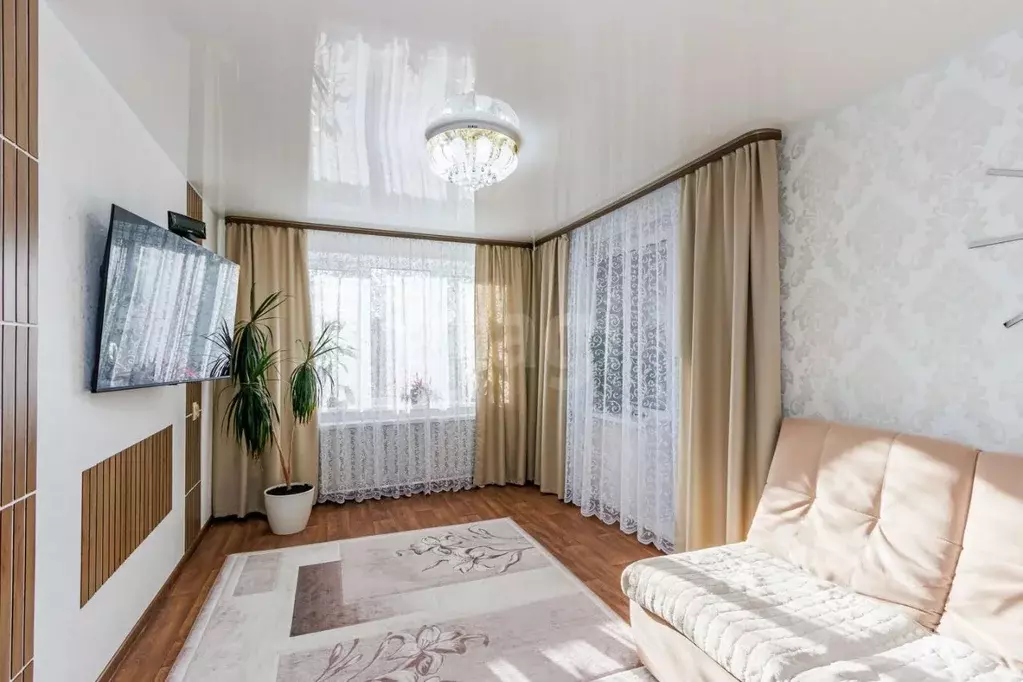 2-к кв. Тюменская область, Тюмень Новосибирская ул., 119 (50.0 м) - Фото 1