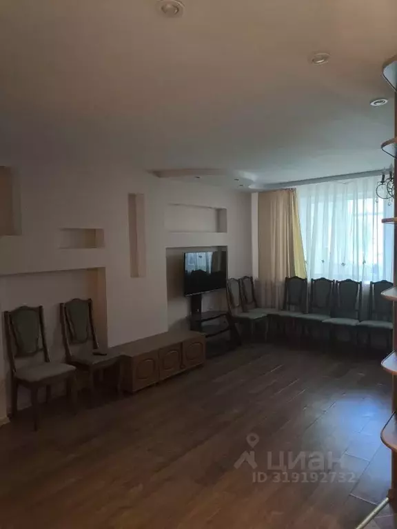4-к кв. Ульяновская область, Ульяновск ул. Робеспьера, 81к2 (105.0 м) - Фото 1
