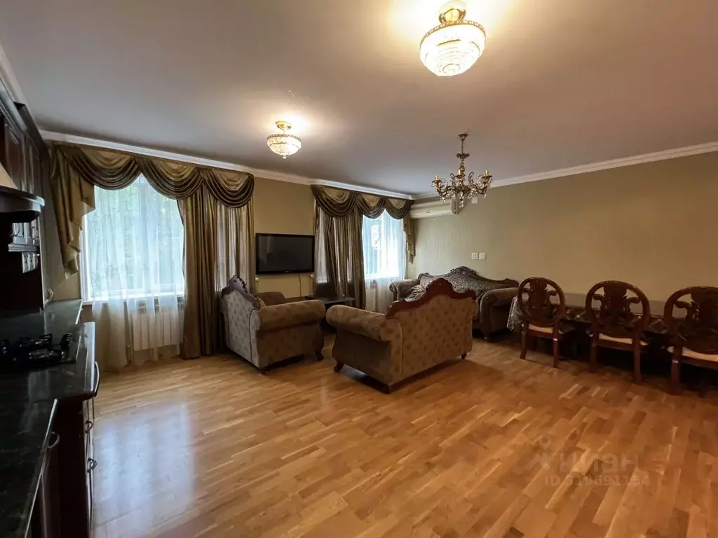 2-к кв. Ставропольский край, Пятигорск просп. Калинина, 2а (85.0 м) - Фото 1
