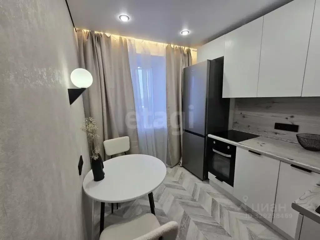 2-к кв. Удмуртия, Ижевск ул. Воровского, 119А (49.0 м) - Фото 1